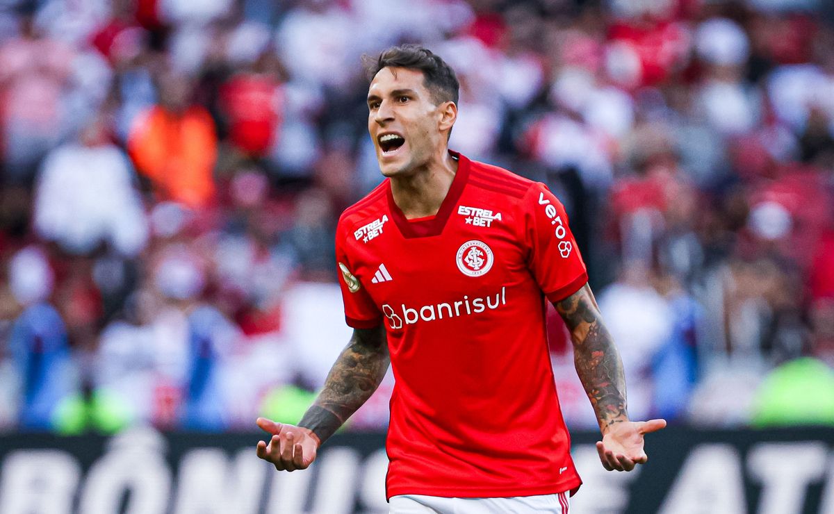 Hugo Mallo em ação pelo Internacional