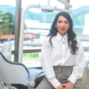 Dra. Andréa Melo